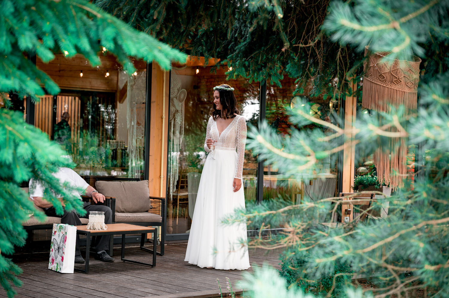 Ślub cywilny w plenerze boho para młoda przygotowania