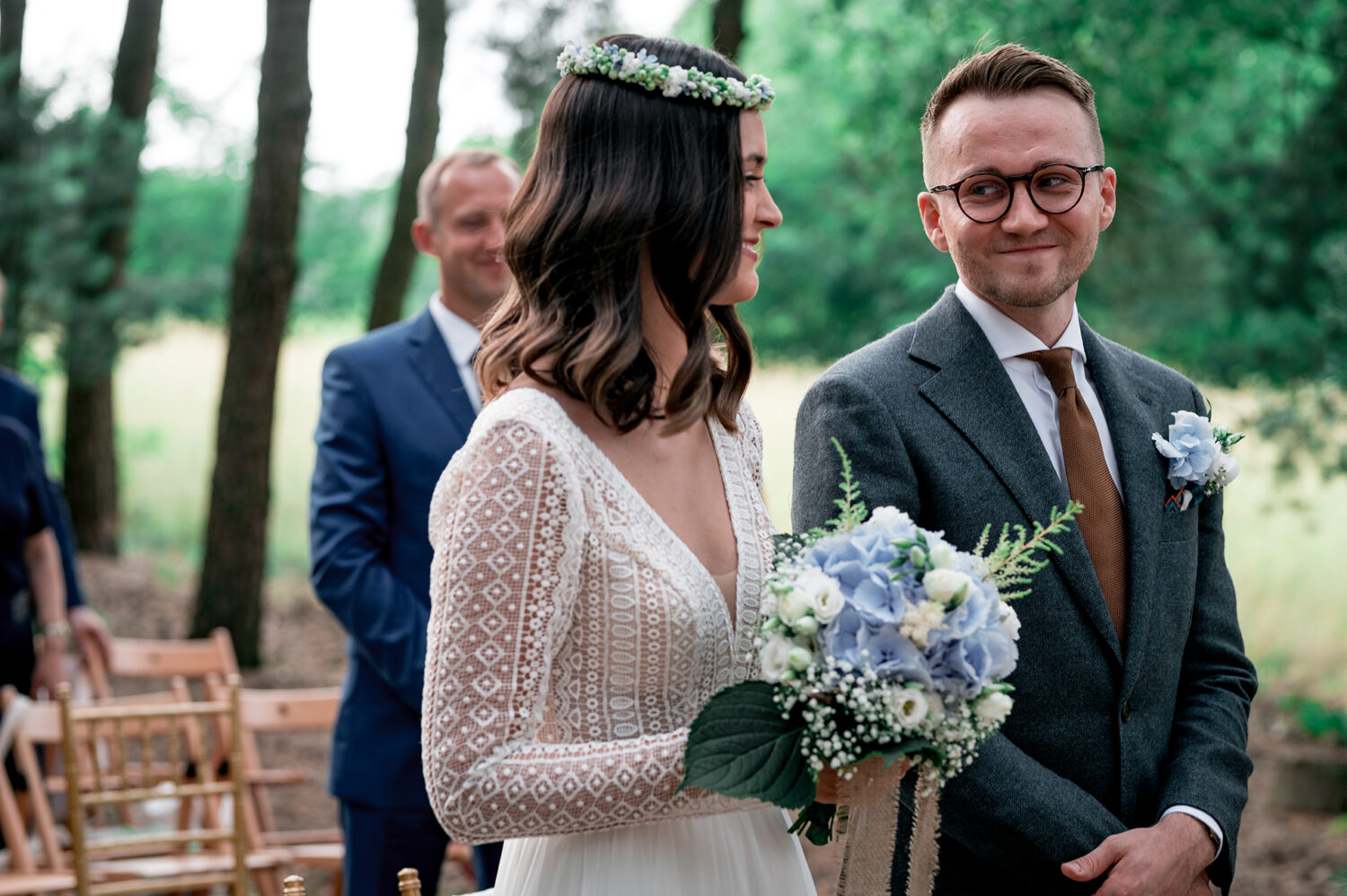 Ślub cywilny w plenerze boho para młoda przysięga