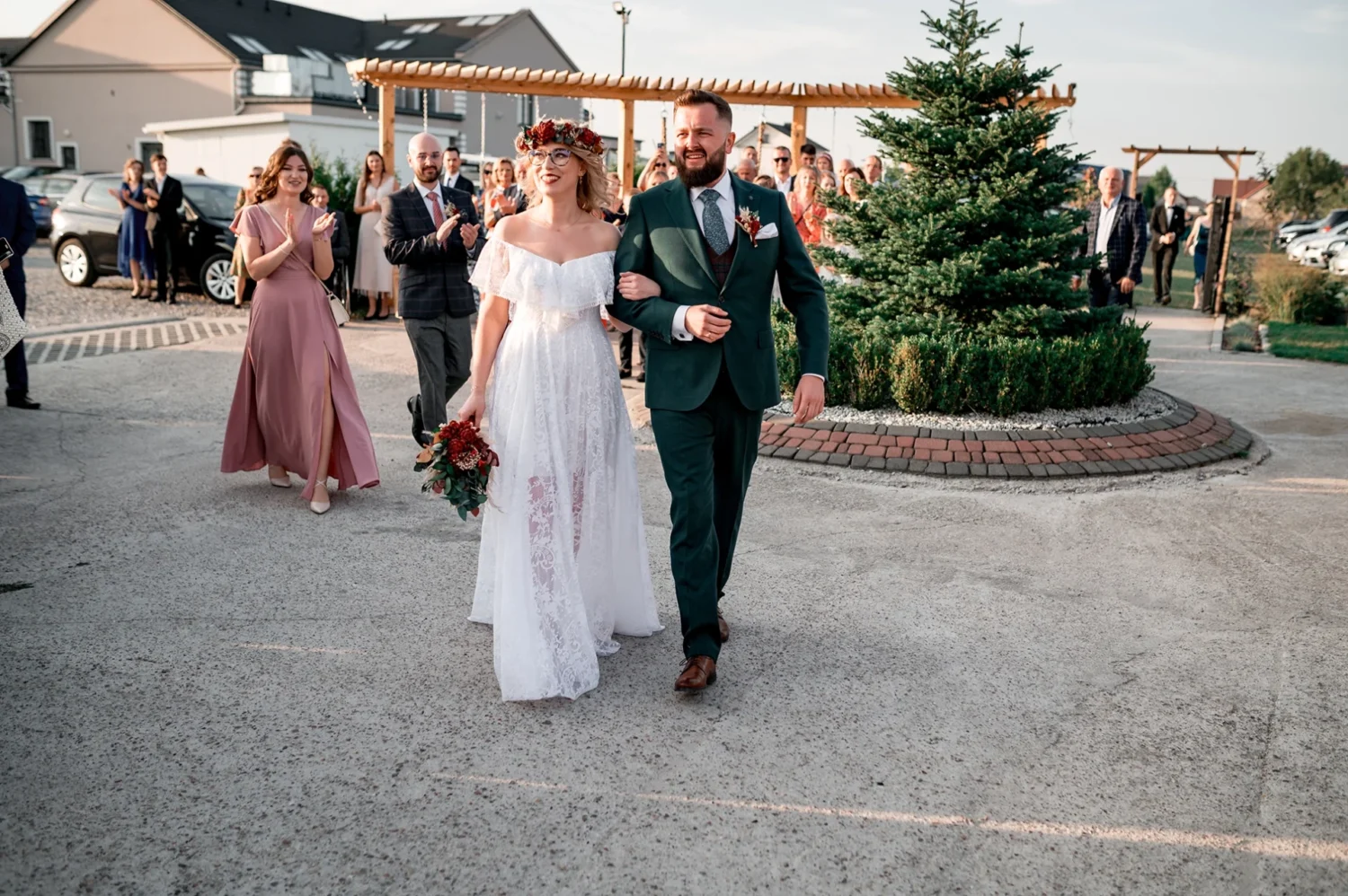 Letni namiot weselny w Pałacyku Fantazja w Sięciaszce udekorowany w stylu boho