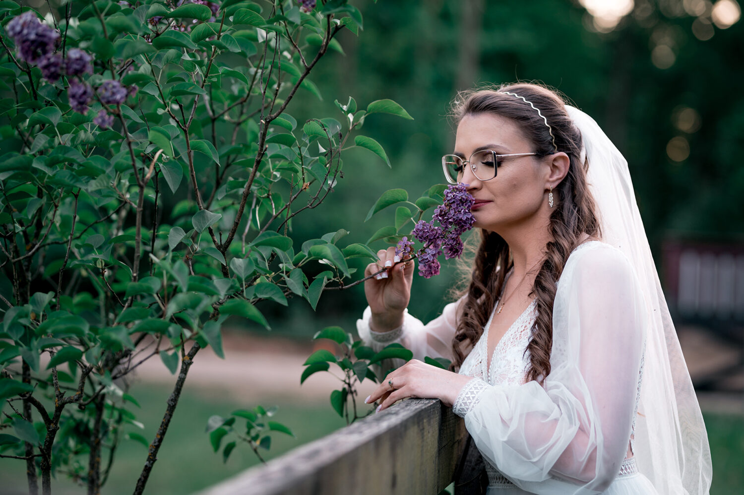 Naturalny reportaż ślubny, zdjęcia sesja poślubna w plenerze rezerwat Jata